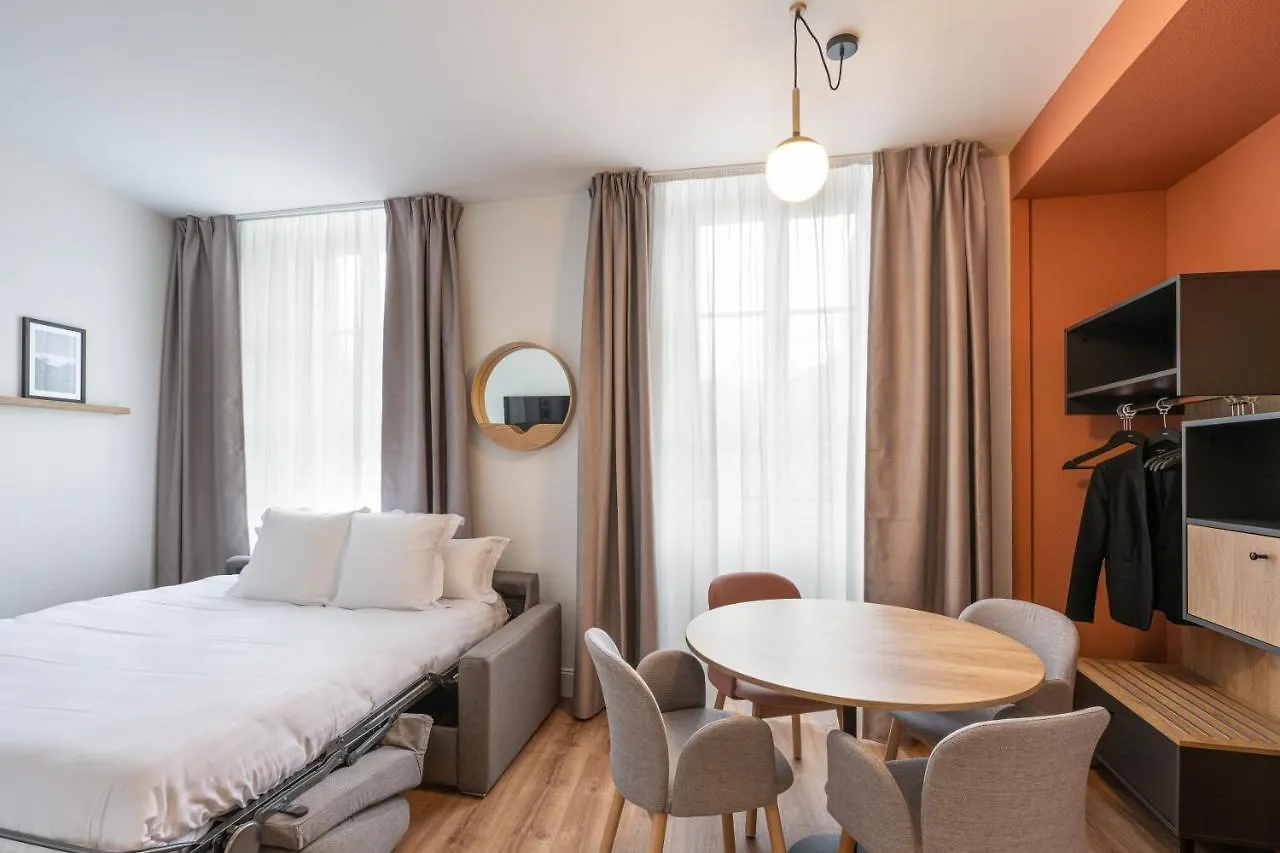 *** Appart hôtel Privilodges Le Royal - Apparthotel Annecy France