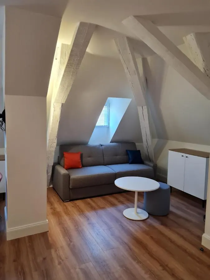 Privilodges Le Royal - Apparthotel Annecy 3*,