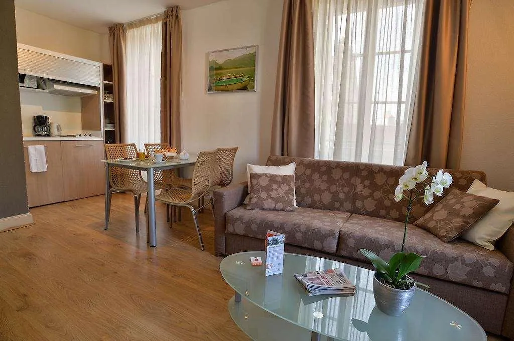 Privilodges Le Royal - Apparthotel Annecy 3*,